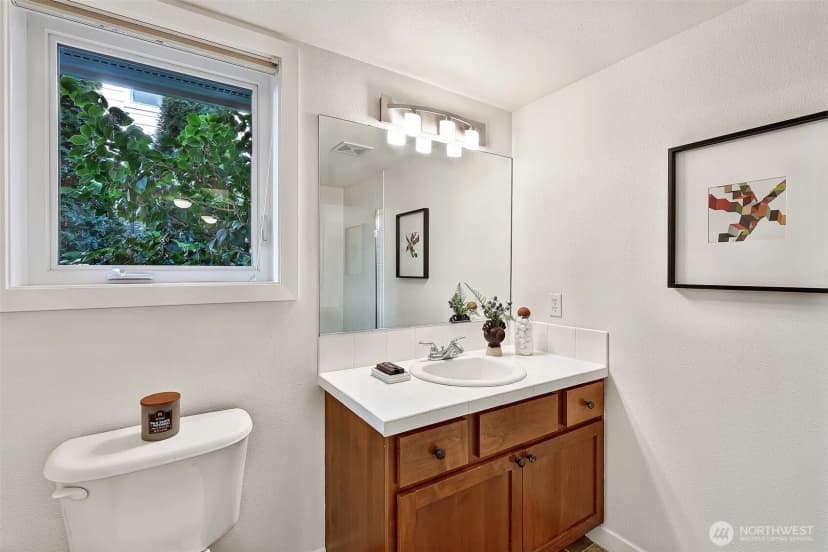 Property photo for 4046 B Ne 55th Street, Seattle photo 7