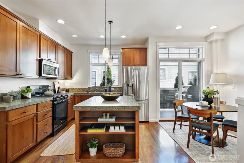 Property photo for 4046 B Ne 55th Street, Seattle photo 16