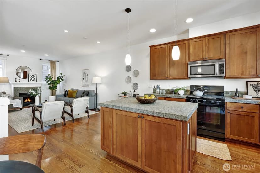 Property photo for 4046 B Ne 55th Street, Seattle photo 12