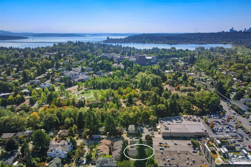Property photo for 4046 B Ne 55th Street, Seattle photo 32
