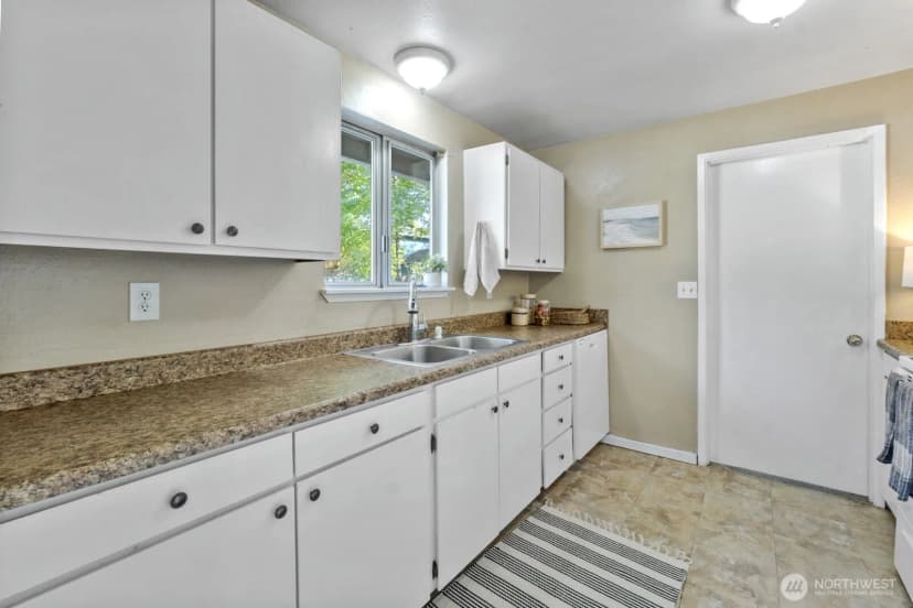 Property photo for 1720 Wilson St Se, Olympia photo 12