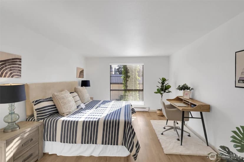 Property photo for 10218 Ne 16th Street #q-7, Bellevue photo 16