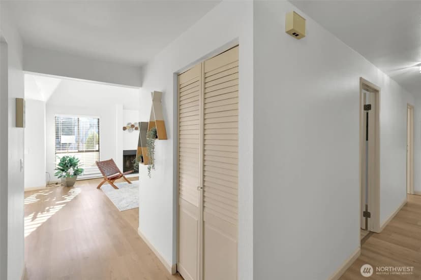 Property photo for 10218 Ne 16th Street #q-7, Bellevue photo 14
