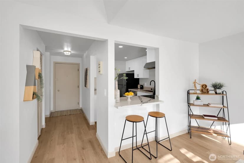 Property photo for 10218 Ne 16th Street #q-7, Bellevue photo 10