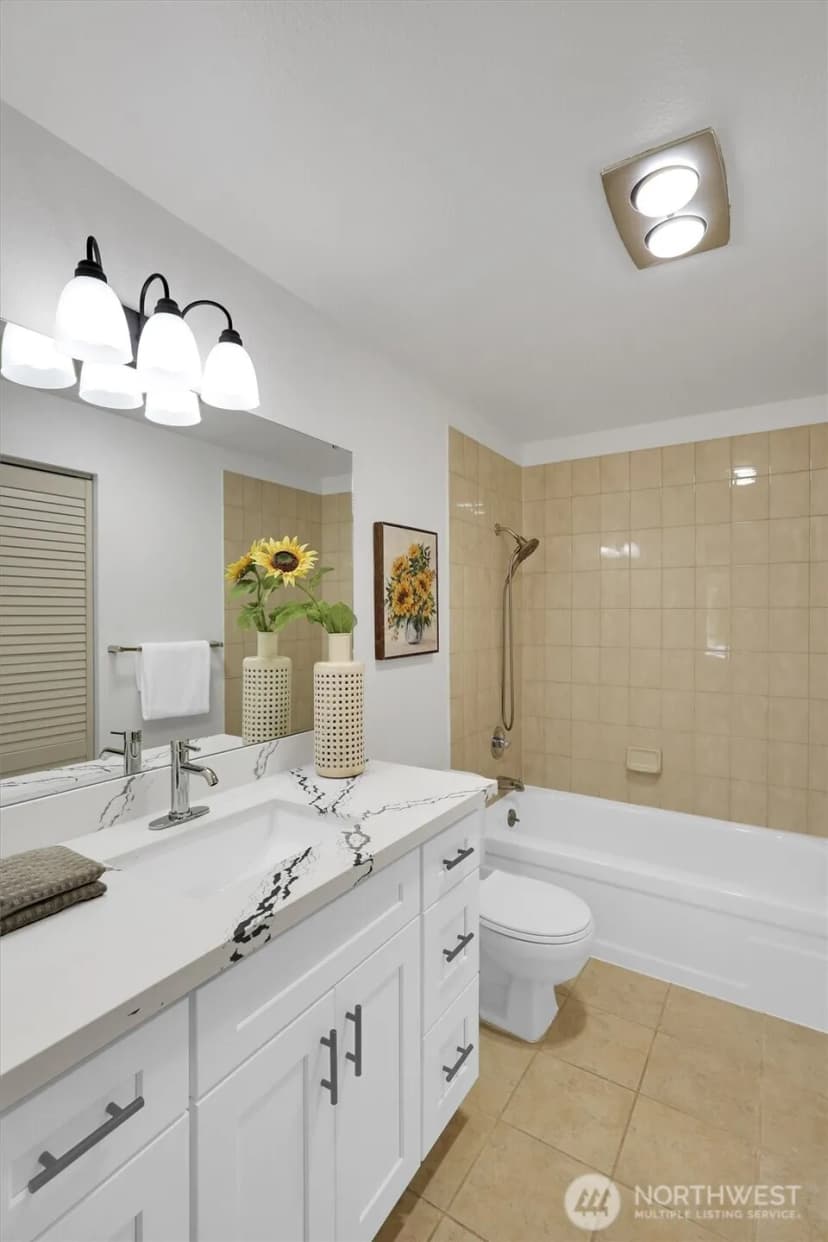 Property photo for 10218 Ne 16th Street #q-7, Bellevue photo 27
