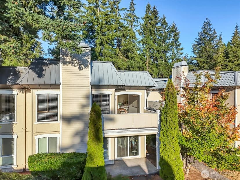 Property photo for 10218 Ne 16th Street #q-7, Bellevue