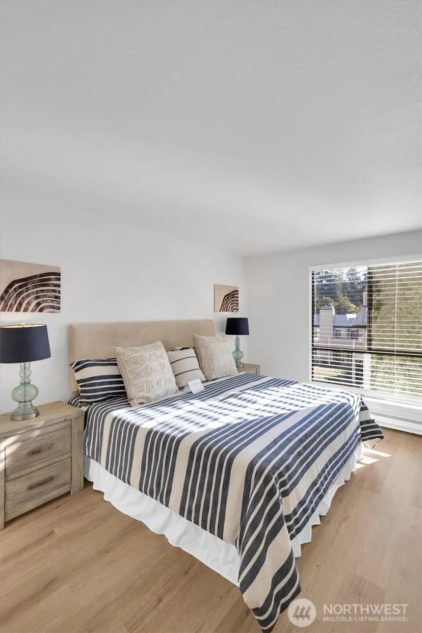 Property photo for 10218 Ne 16th Street #q-7, Bellevue photo 17