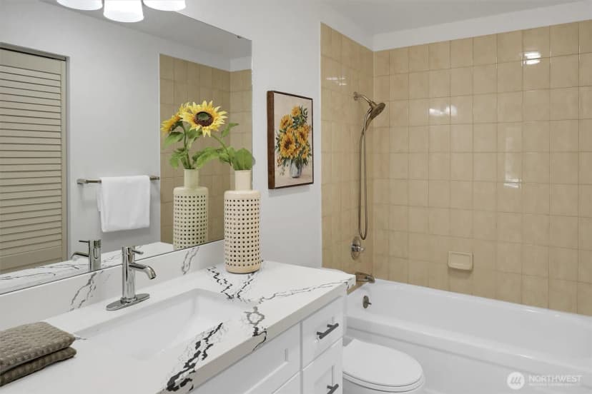Property photo for 10218 Ne 16th Street #q-7, Bellevue photo 28