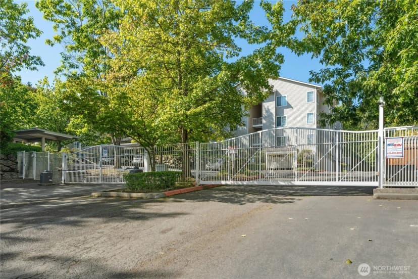 Property photo for 801 Rainier Avenue N #g-137, Renton photo 26