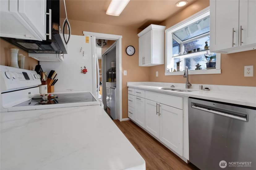 Property photo for 17123 17th Avenue E, Spanaway photo 9