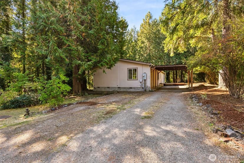 Property photo for 8243 Cedarwood Street Se, Tenino photo 2