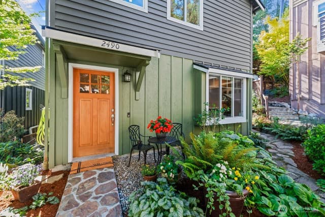 Property photo for 2490 Sw Webster Street, Seattle photo 2