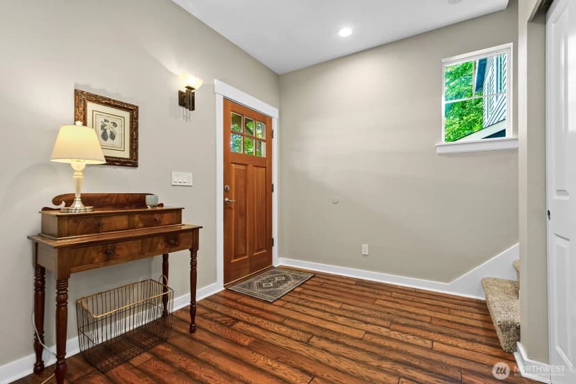 Property photo for 2490 Sw Webster Street, Seattle photo 3