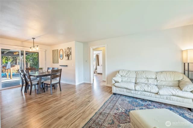 Property photo for 1226 8th Street, Wenatchee photo 4
