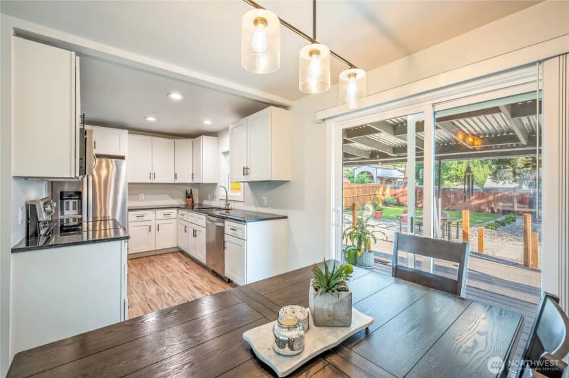 Property photo for 1226 8th Street, Wenatchee photo 8