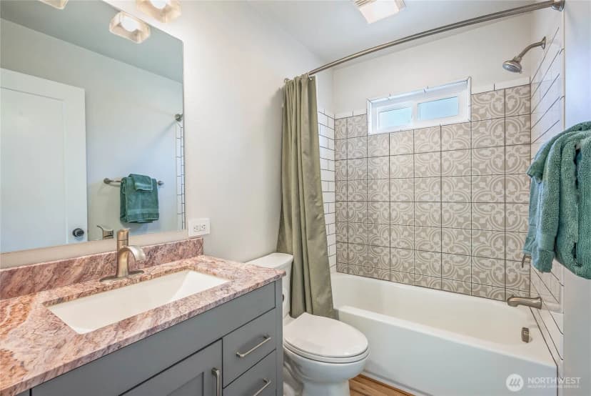Property photo for 1226 8th Street, Wenatchee photo 12