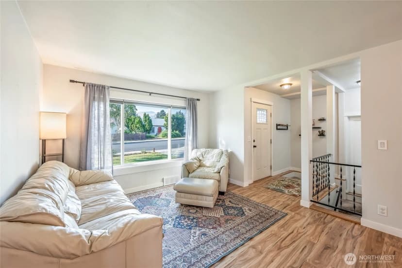 Property photo for 1226 8th Street, Wenatchee photo 6