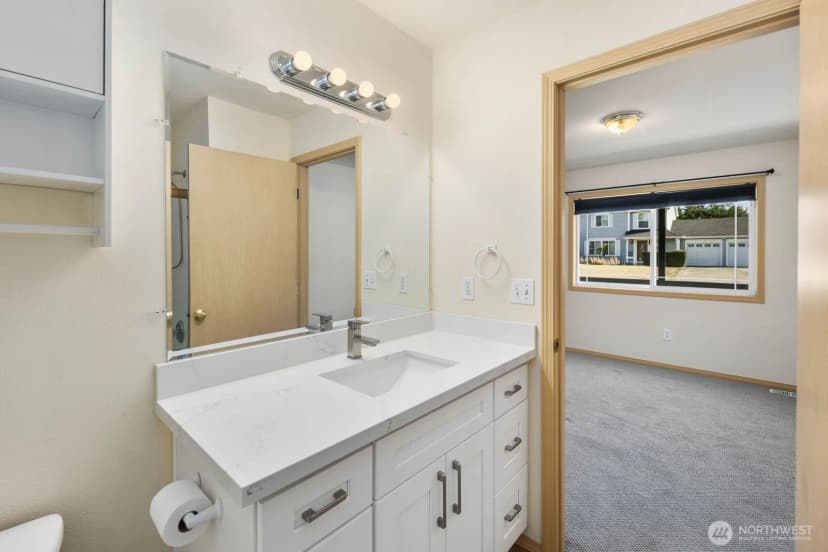 Property photo for 15920 42nd Avenue E, Tacoma photo 13