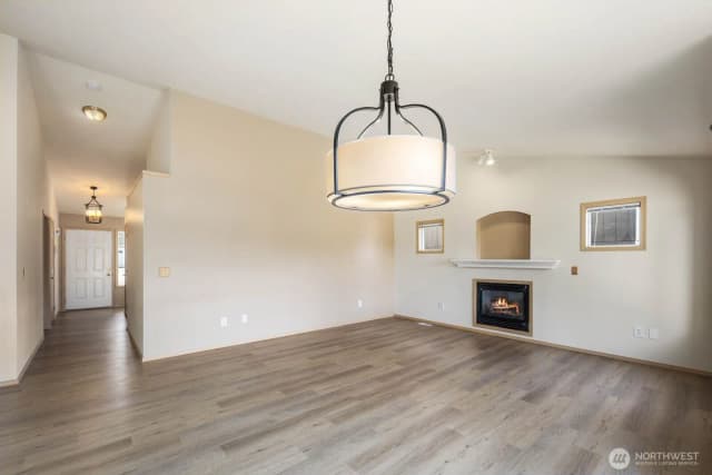 Property photo for 15920 42nd Avenue E, Tacoma photo 3