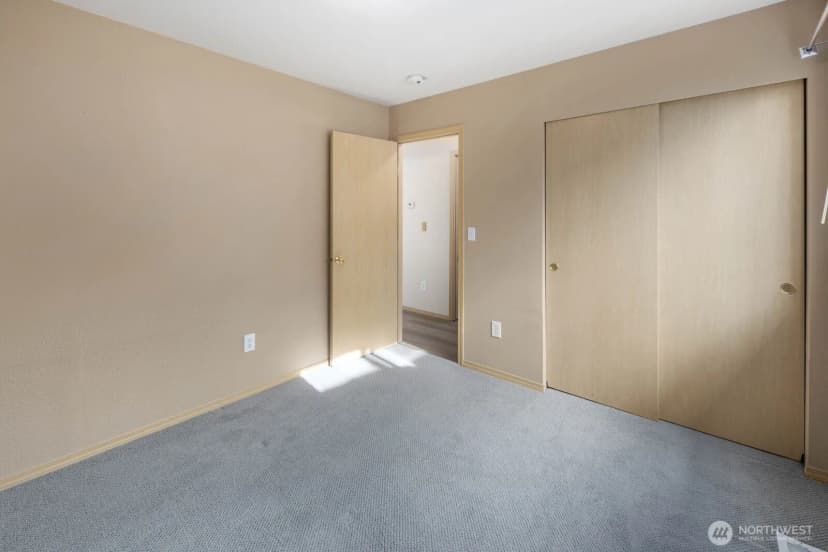 Property photo for 15920 42nd Avenue E, Tacoma photo 16