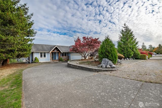 Property photo for 8124 Comox Rd, Blaine photo 3