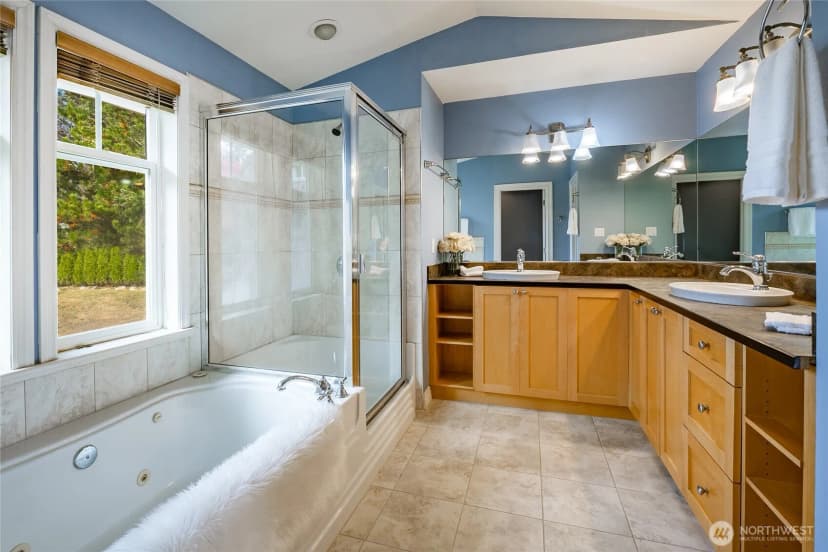 Property photo for 8124 Comox Rd, Blaine photo 15