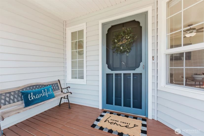 Property photo for 8473 Covina Loop Ne, Bremerton photo 3