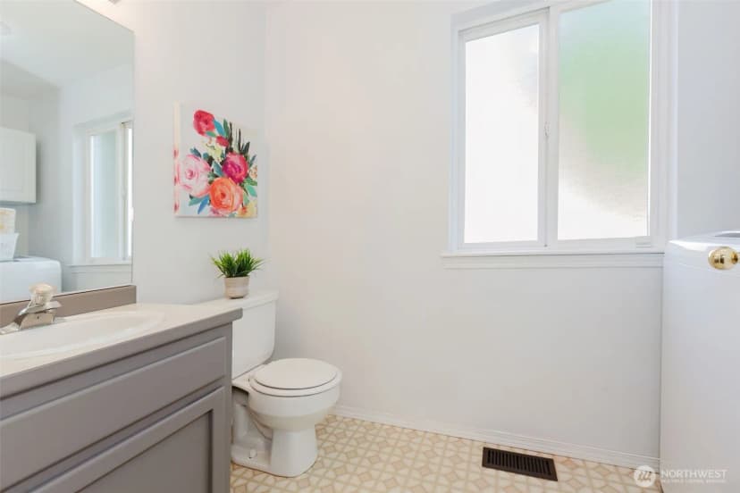 Property photo for 8473 Covina Loop Ne, Bremerton photo 14