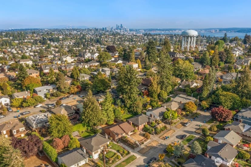 Property photo for 3430 40th Avenue W, Seattle photo 33
