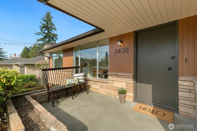 Property photo for 3430 40th Avenue W, Seattle photo 4