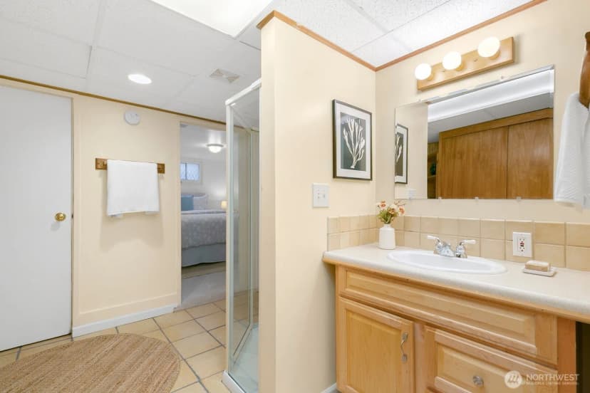 Property photo for 3430 40th Avenue W, Seattle photo 24