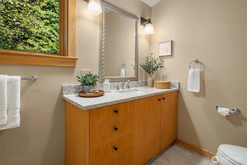 Property photo for 1002 Chuckanut Drive, Bellingham photo 23