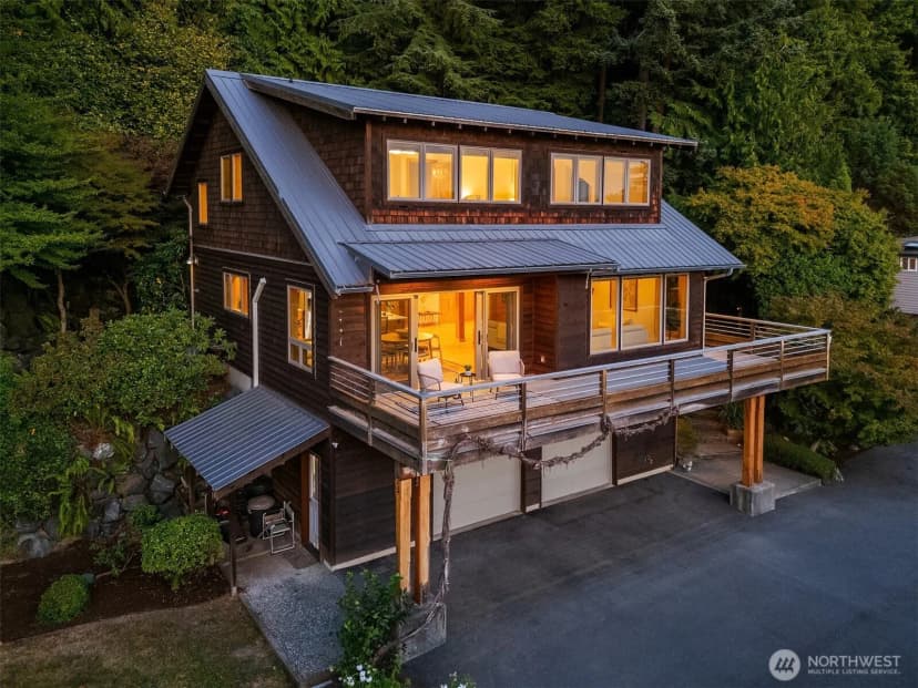 Property photo for 1002 Chuckanut Drive, Bellingham photo 2
