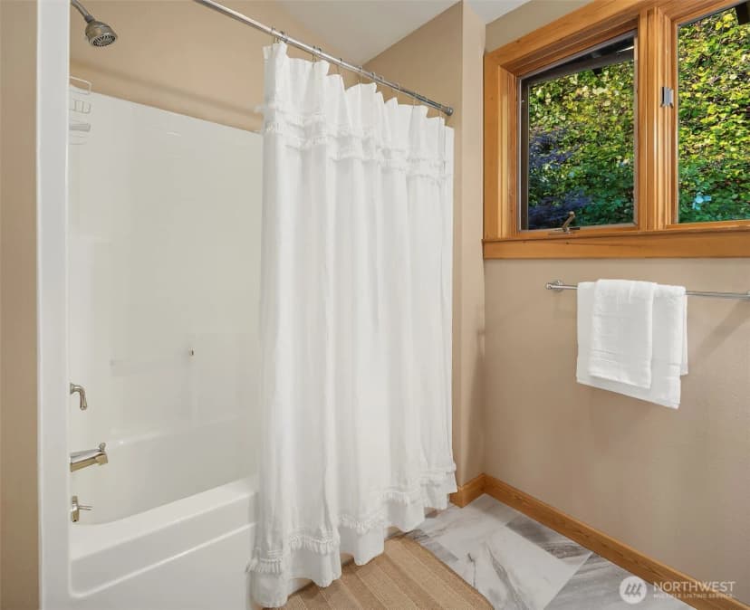 Property photo for 1002 Chuckanut Drive, Bellingham photo 24