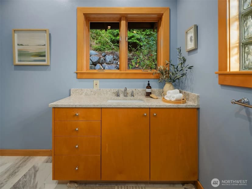 Property photo for 1002 Chuckanut Drive, Bellingham photo 17