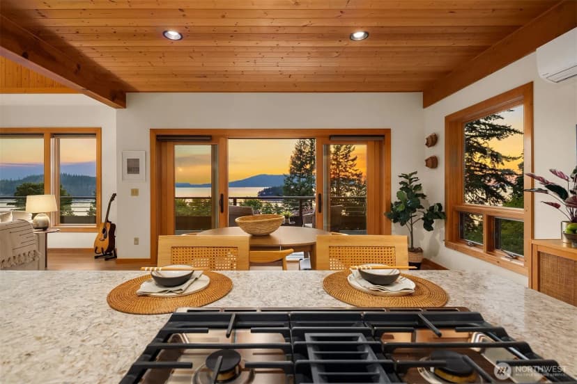 Property photo for 1002 Chuckanut Drive, Bellingham photo 12