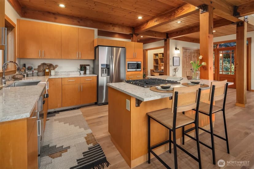 Property photo for 1002 Chuckanut Drive, Bellingham photo 10
