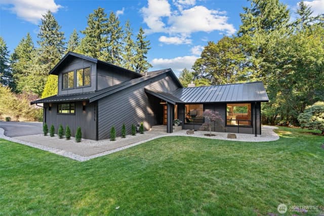 Property photo for 19538 158th Place Ne, Woodinville photo 2