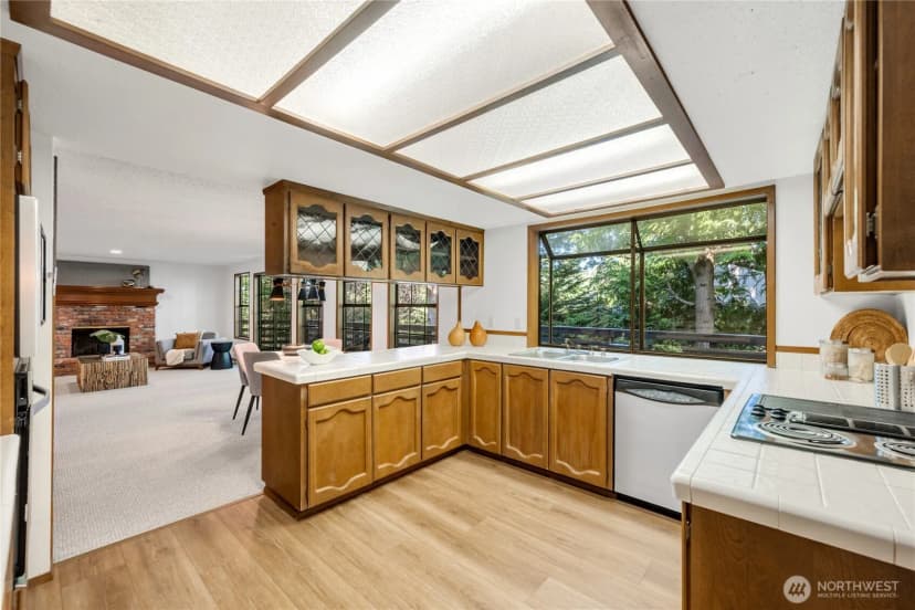 Property photo for 4631 Highland Drive, Bellevue photo 5