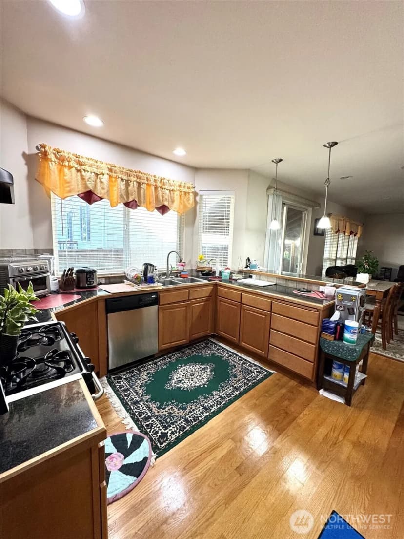 Property photo for 1612 Holbrook Avenue, Everett photo 7