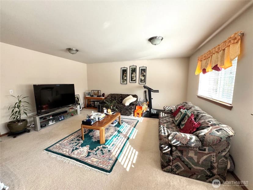 Property photo for 1612 Holbrook Avenue, Everett photo 20