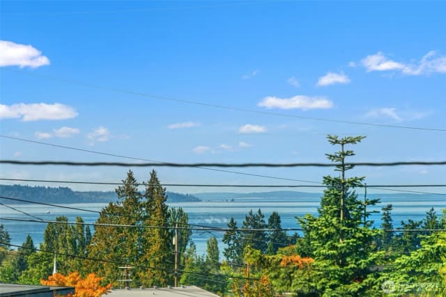 Property photo for 1026 Glen Street, Edmonds