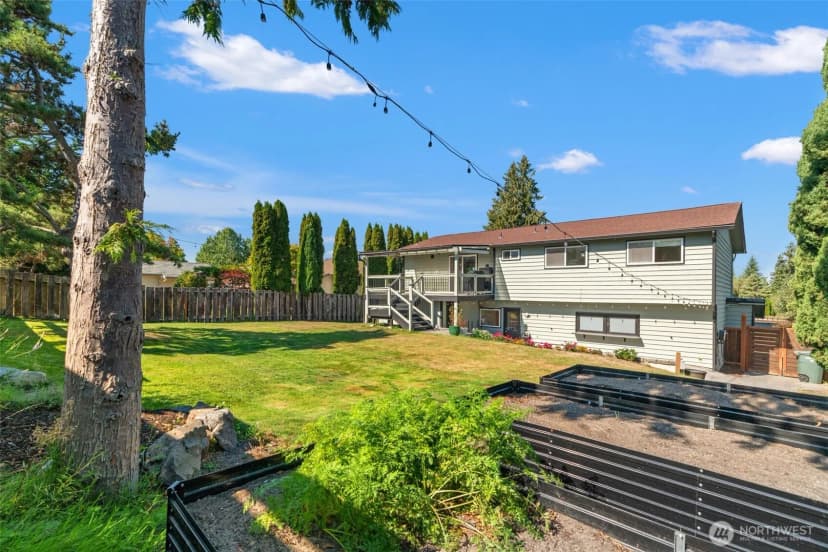 Property photo for 1026 Glen Street, Edmonds photo 31