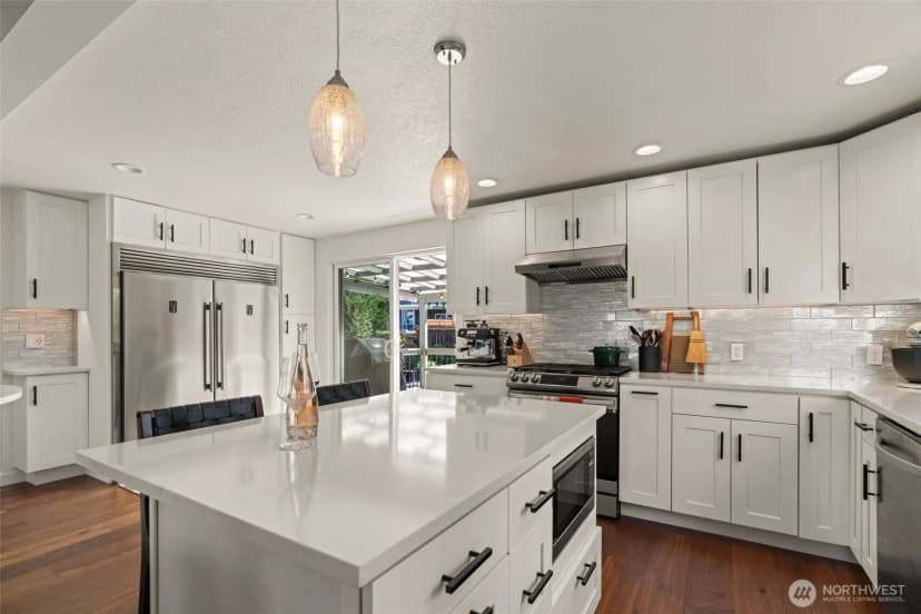 Property photo for 1026 Glen Street, Edmonds photo 13