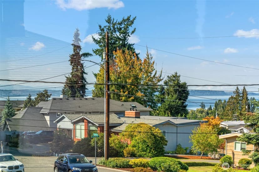 Property photo for 1026 Glen Street, Edmonds photo 36