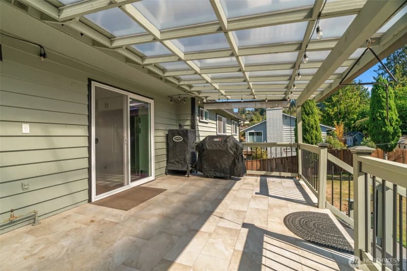Property photo for 1026 Glen Street, Edmonds photo 29