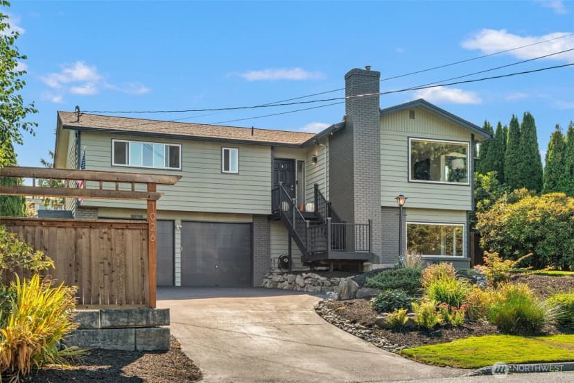 Property photo for 1026 Glen Street, Edmonds photo 5