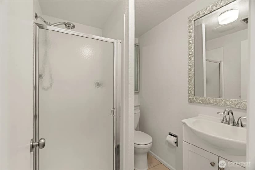 Property photo for 1026 Glen Street, Edmonds photo 25