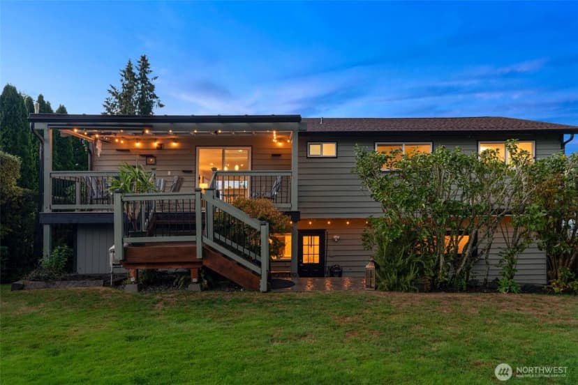 Property photo for 1026 Glen Street, Edmonds photo 30
