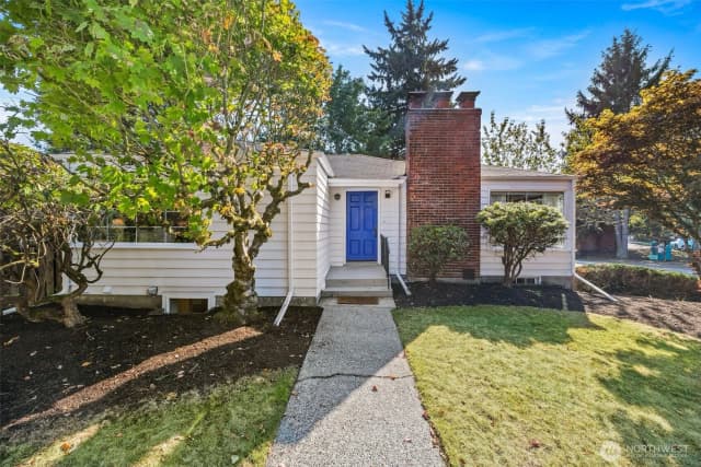 Property photo for 1911 Ne 107th Street, Seattle